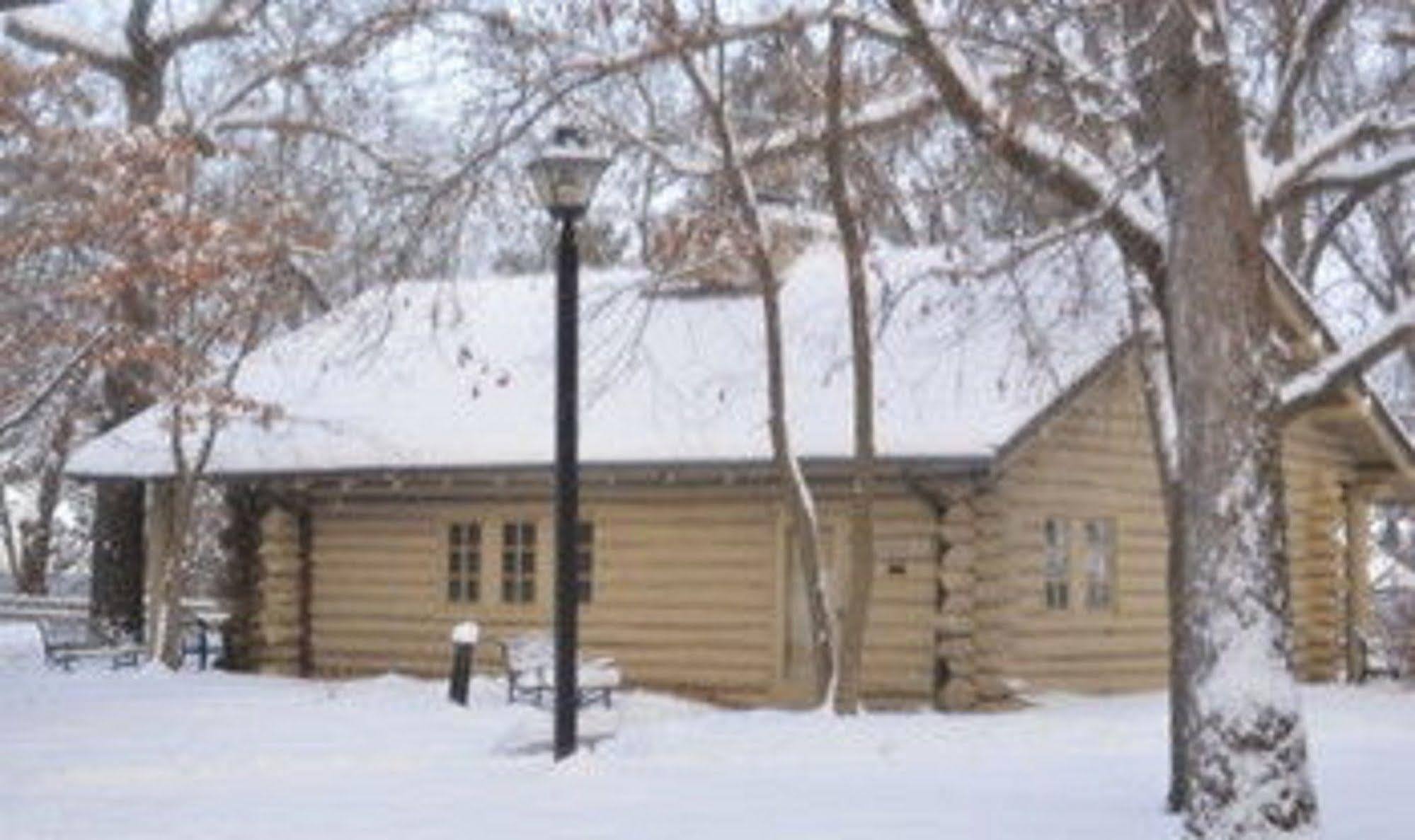 Starved Rock Lodge & Conference Center Utica Экстерьер фото