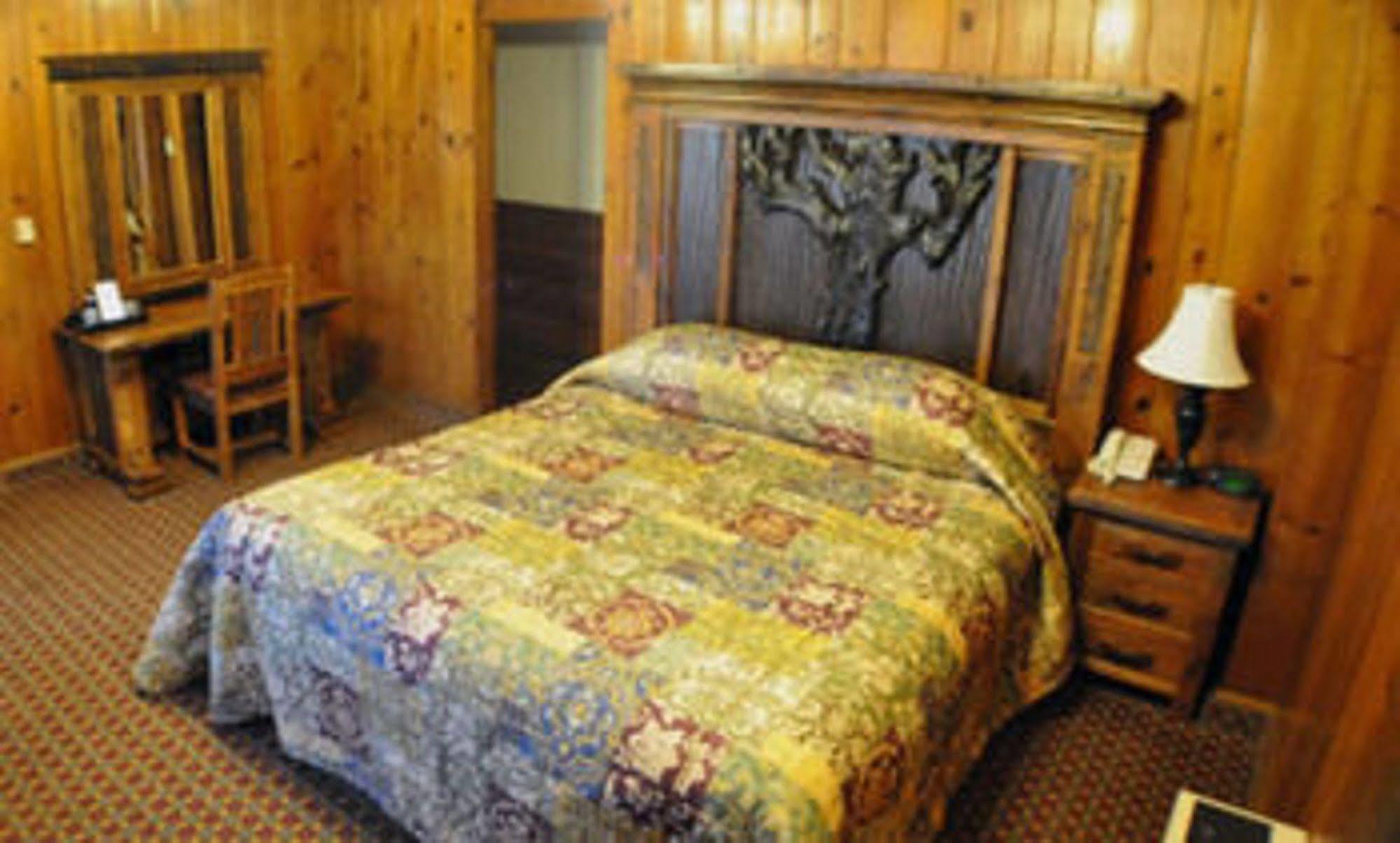 Starved Rock Lodge & Conference Center Utica Экстерьер фото